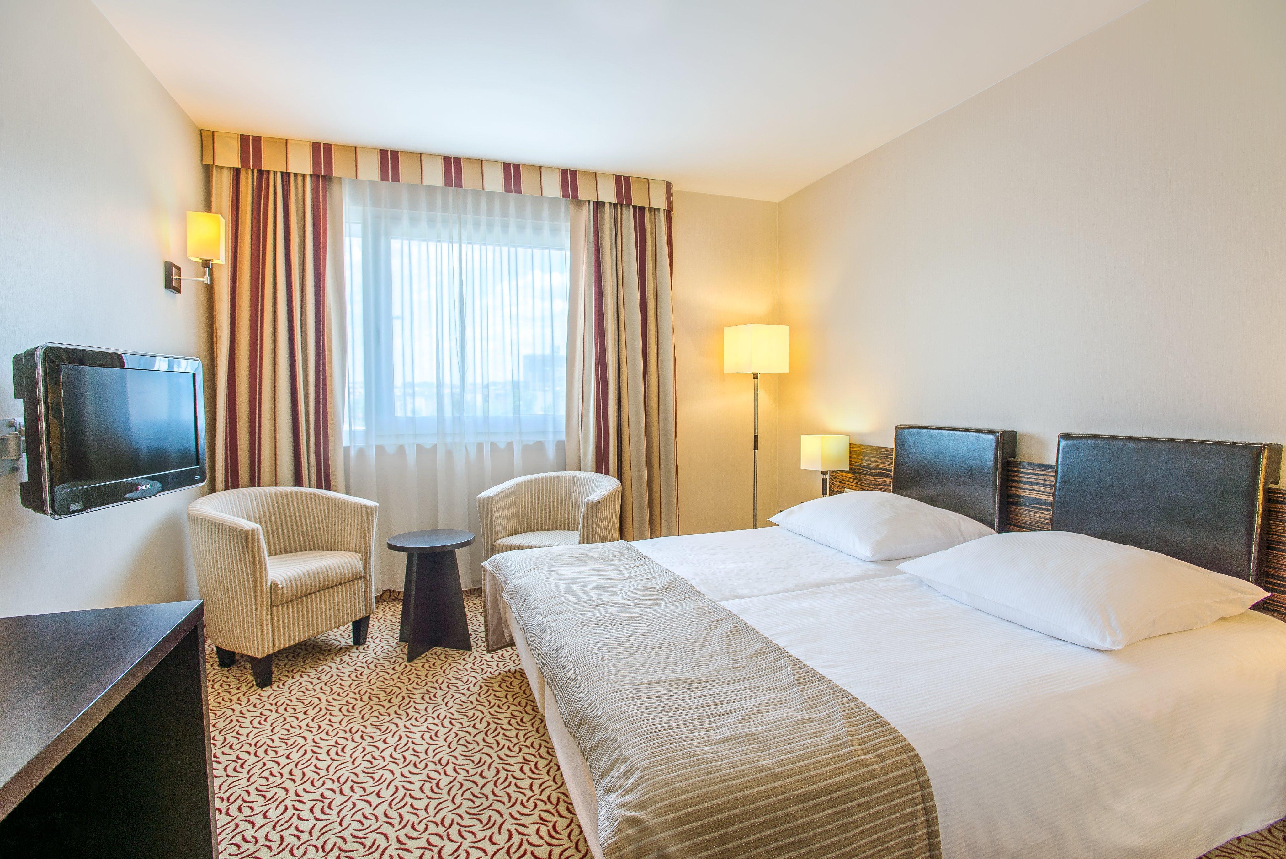 Qubus Hotel Kielce Extérieur photo
