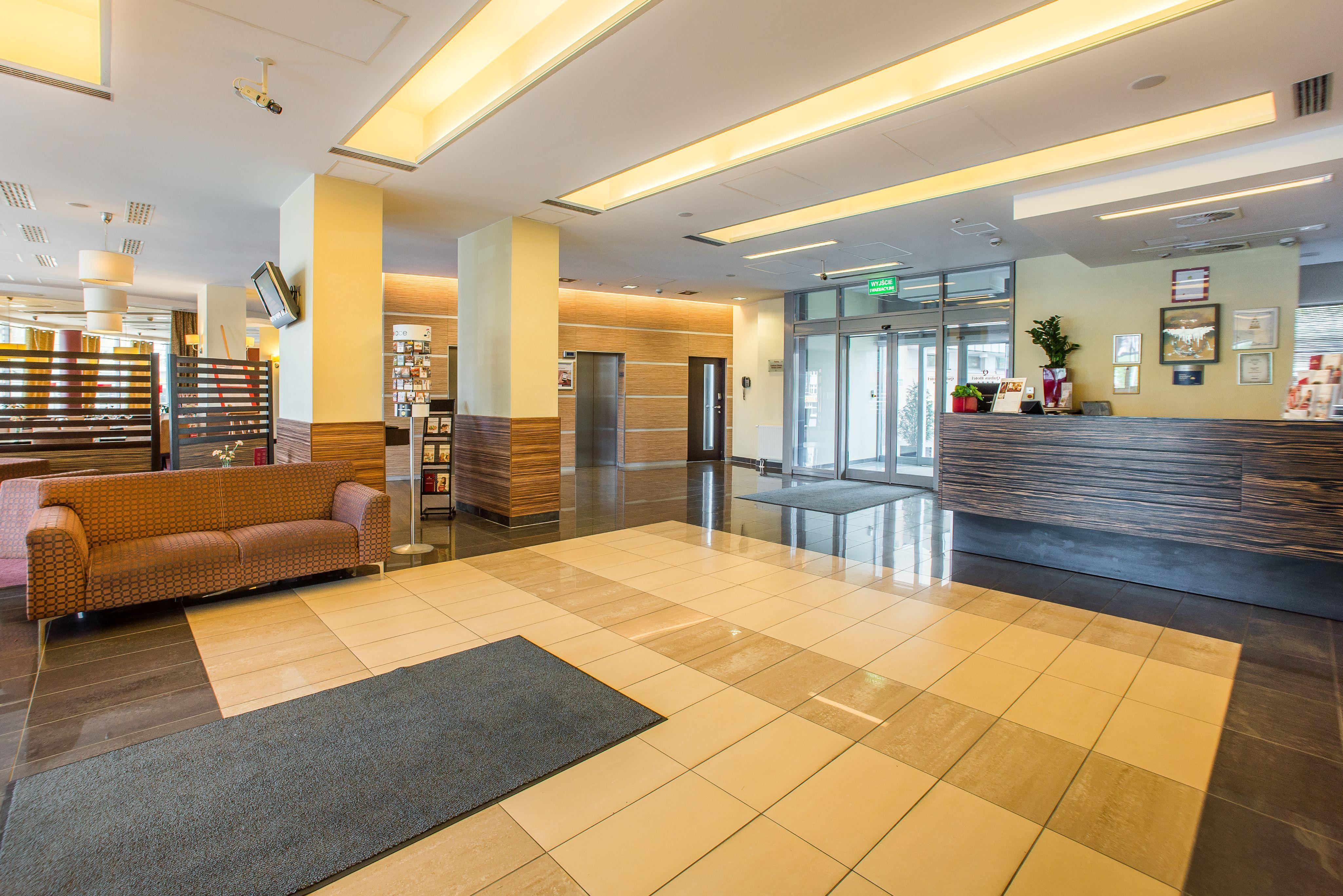 Qubus Hotel Kielce Extérieur photo