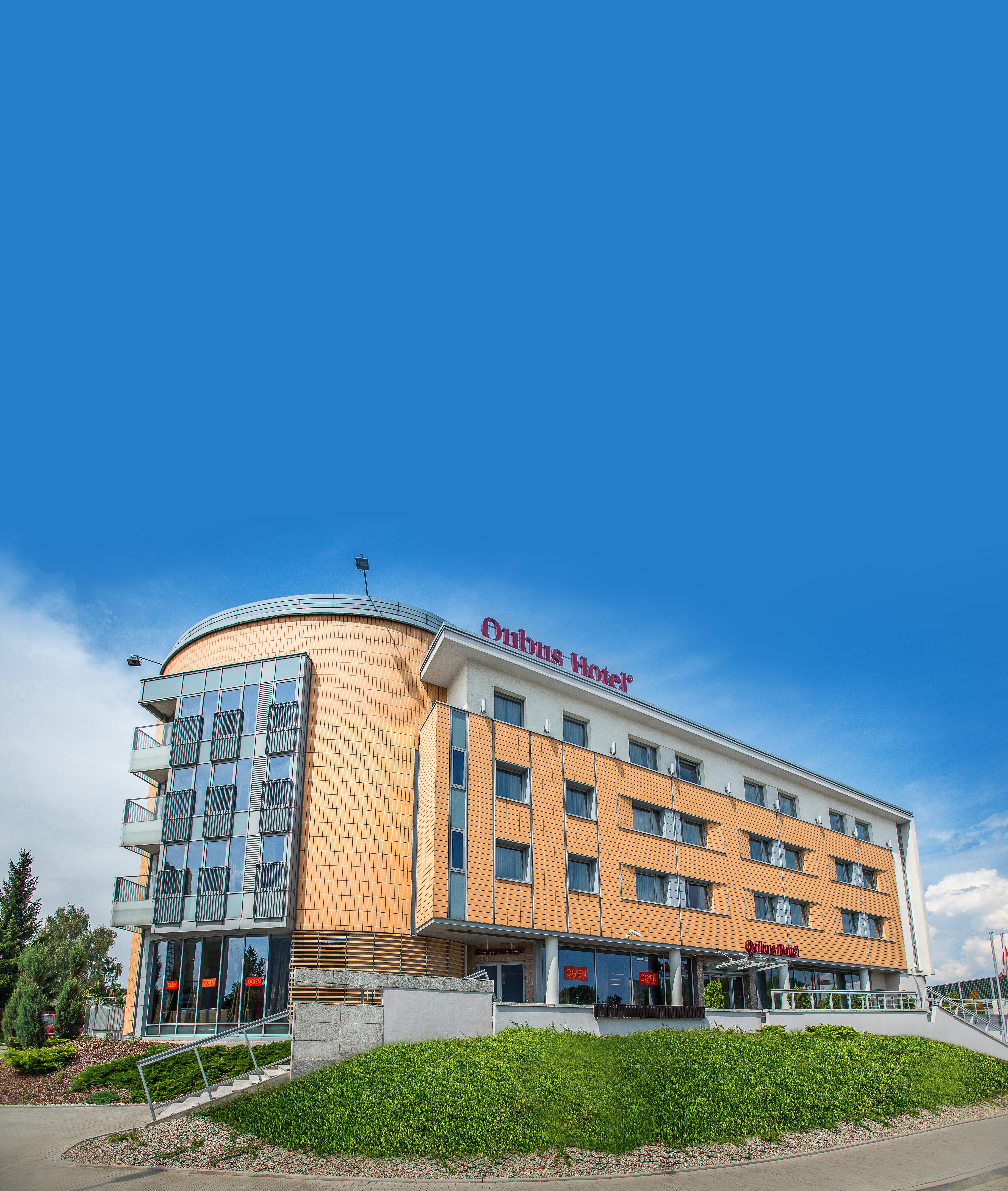 Qubus Hotel Kielce Extérieur photo