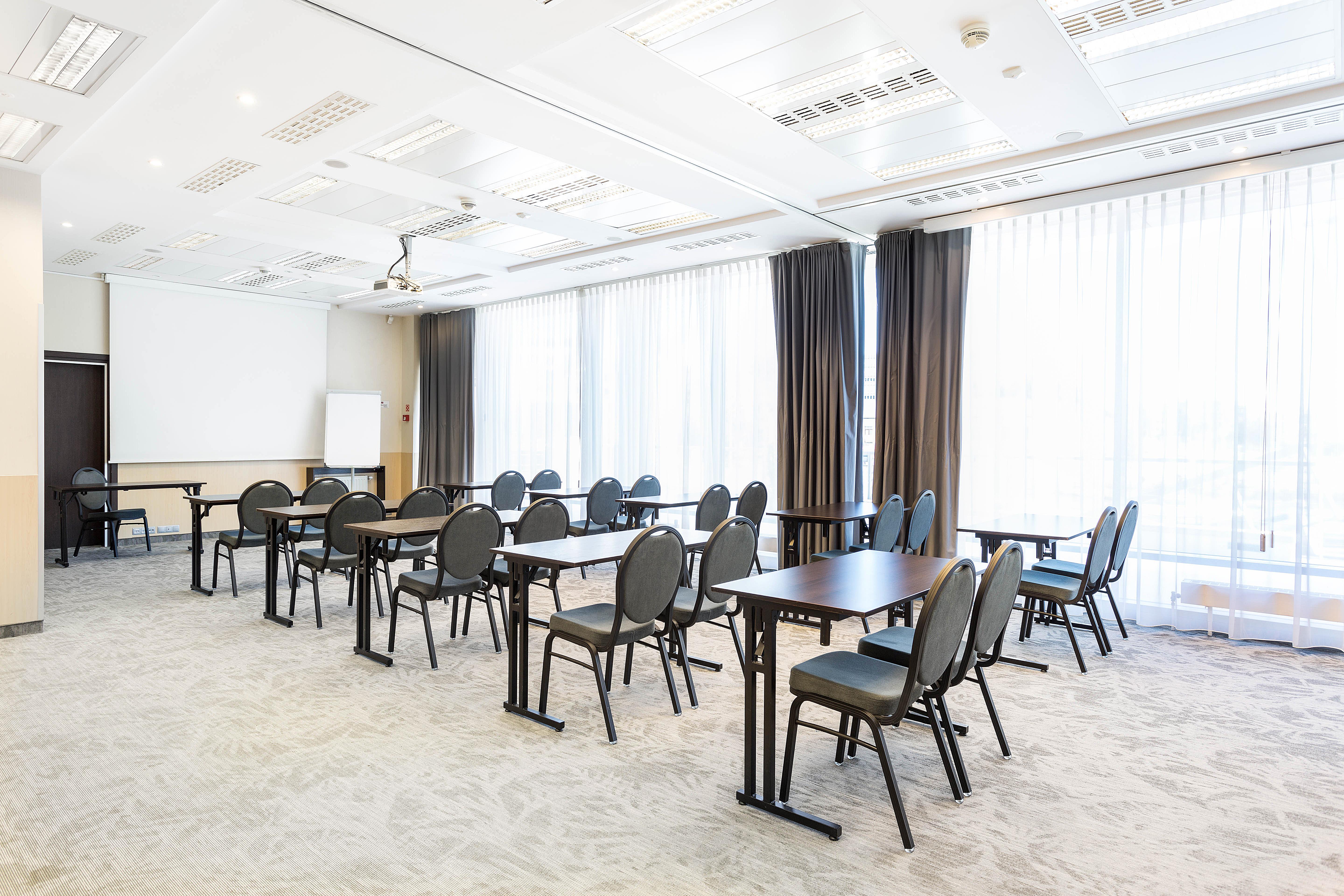 Qubus Hotel Kielce Extérieur photo