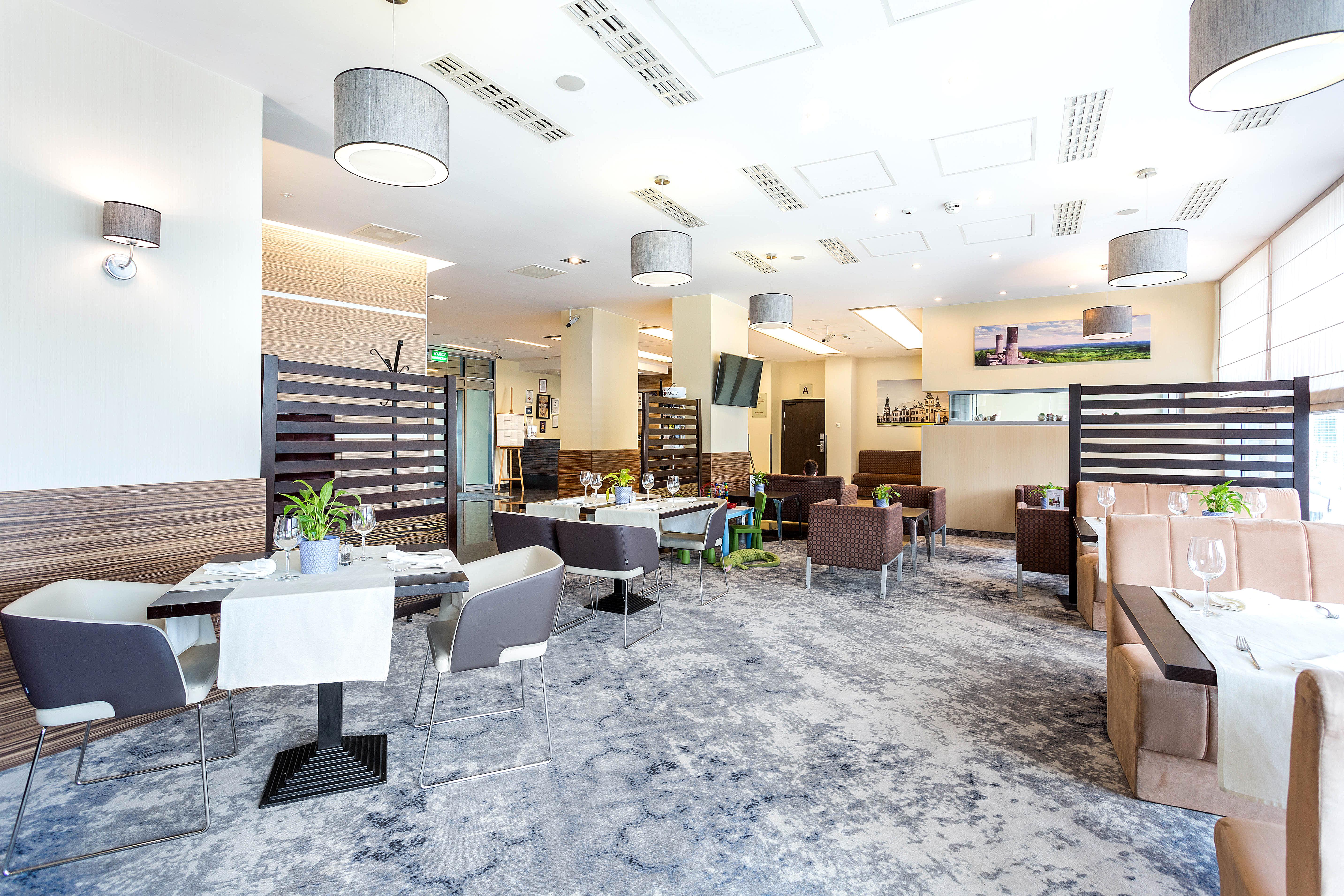 Qubus Hotel Kielce Extérieur photo