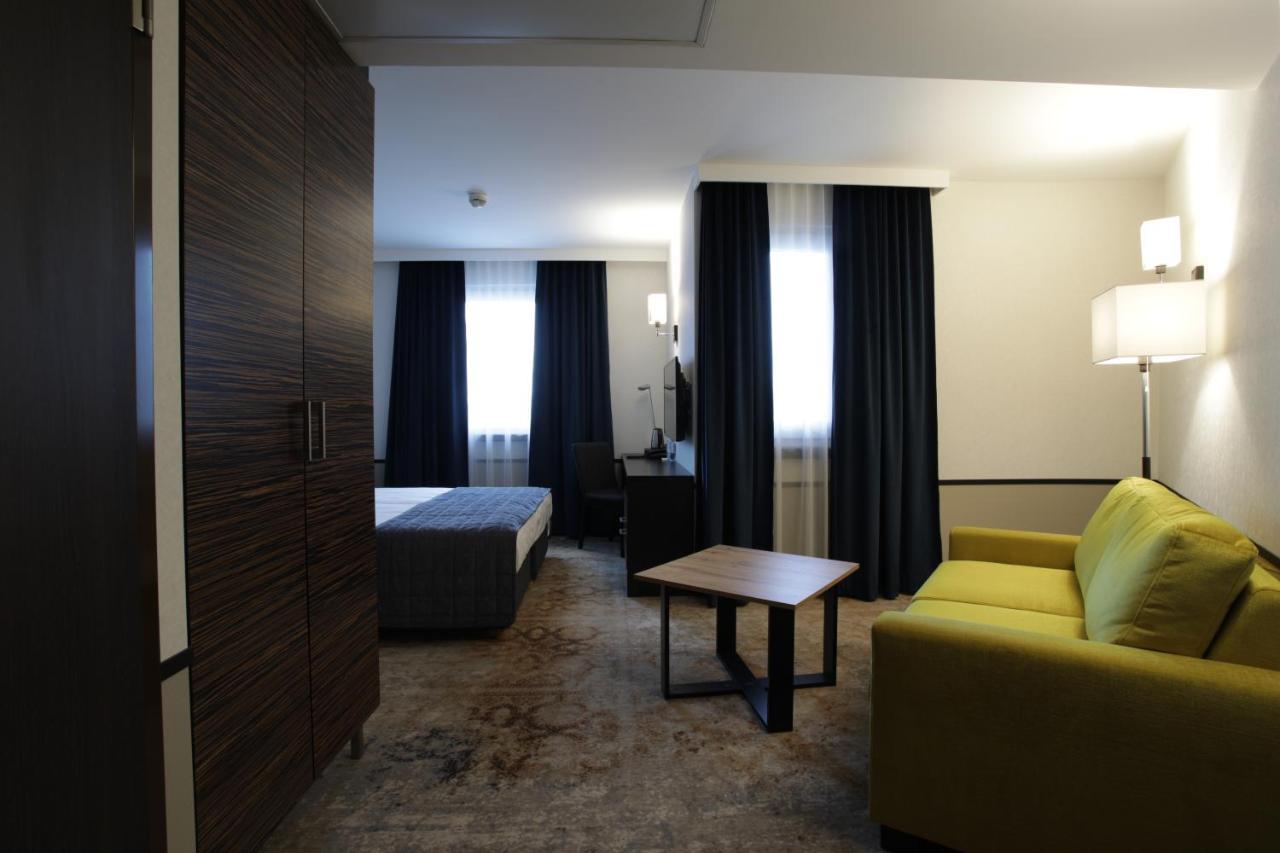 Qubus Hotel Kielce Extérieur photo
