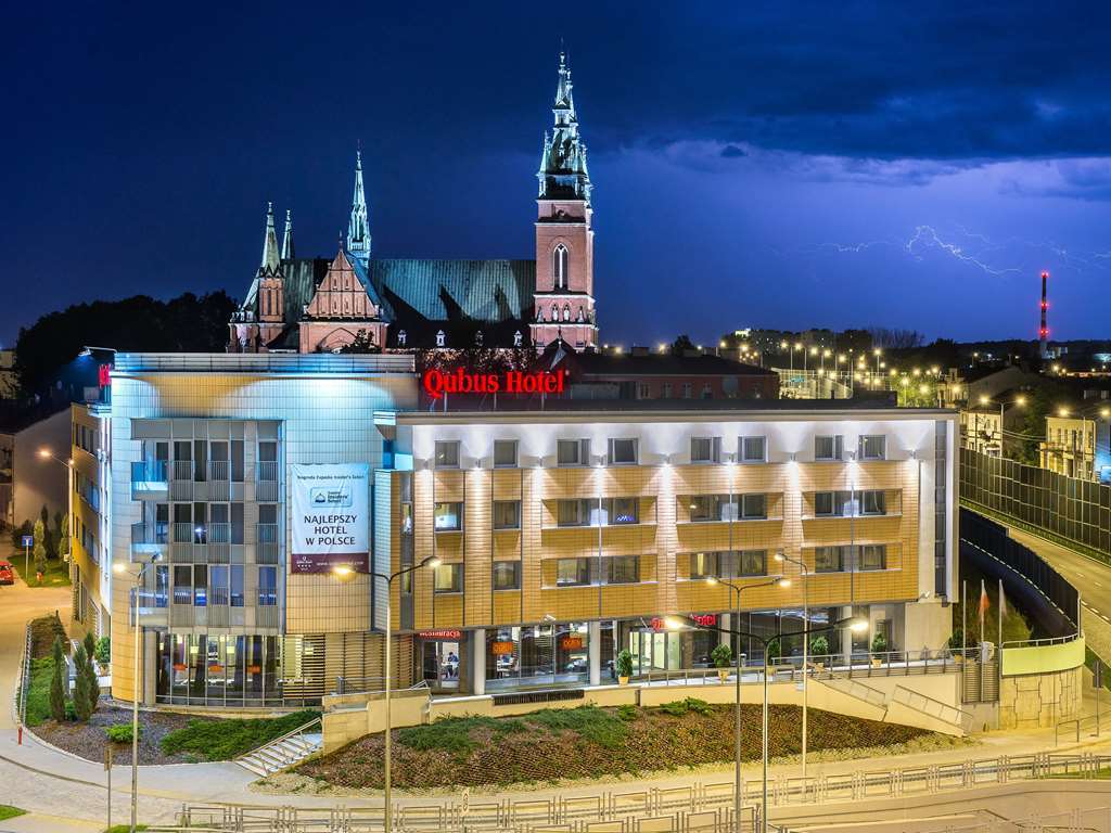 Qubus Hotel Kielce Extérieur photo