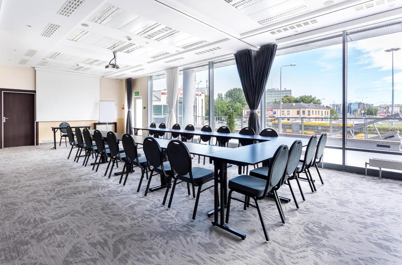 Qubus Hotel Kielce Extérieur photo