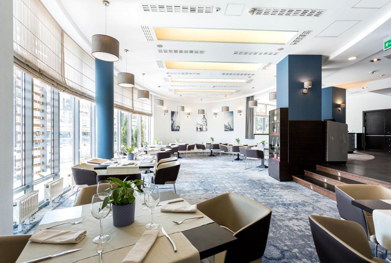 Qubus Hotel Kielce Extérieur photo