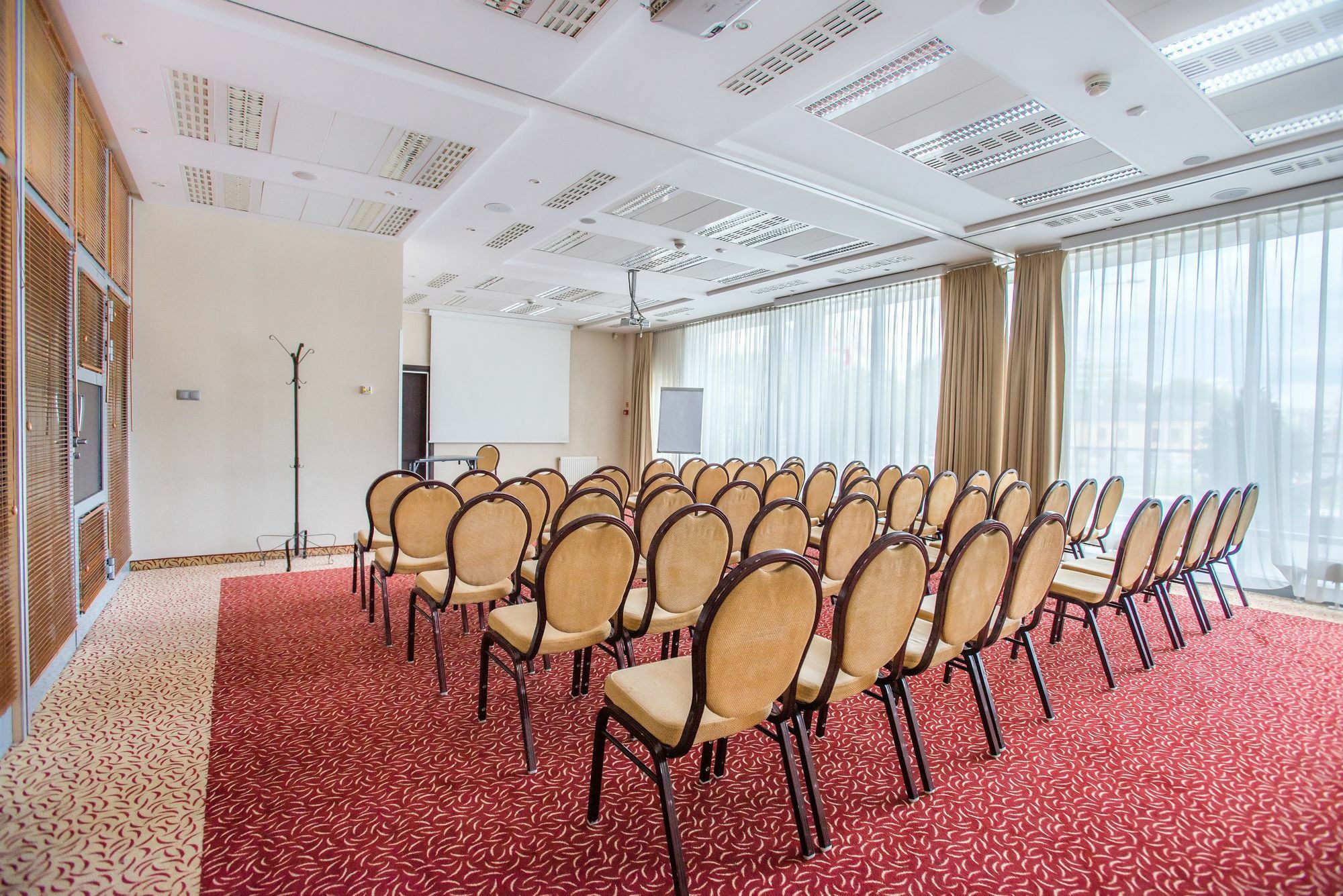 Qubus Hotel Kielce Extérieur photo